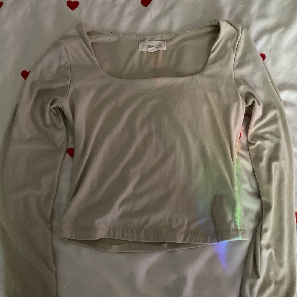 Top - Picture 2 of 4